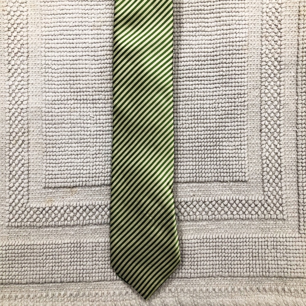 Reid and Taylor green tie